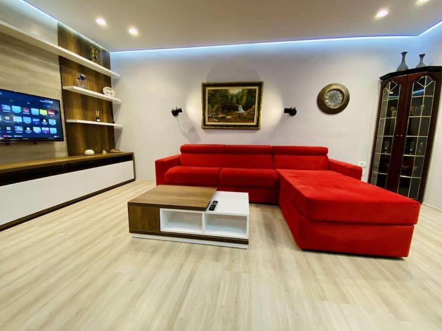 Your Home In Тирана Екстер'єр фото