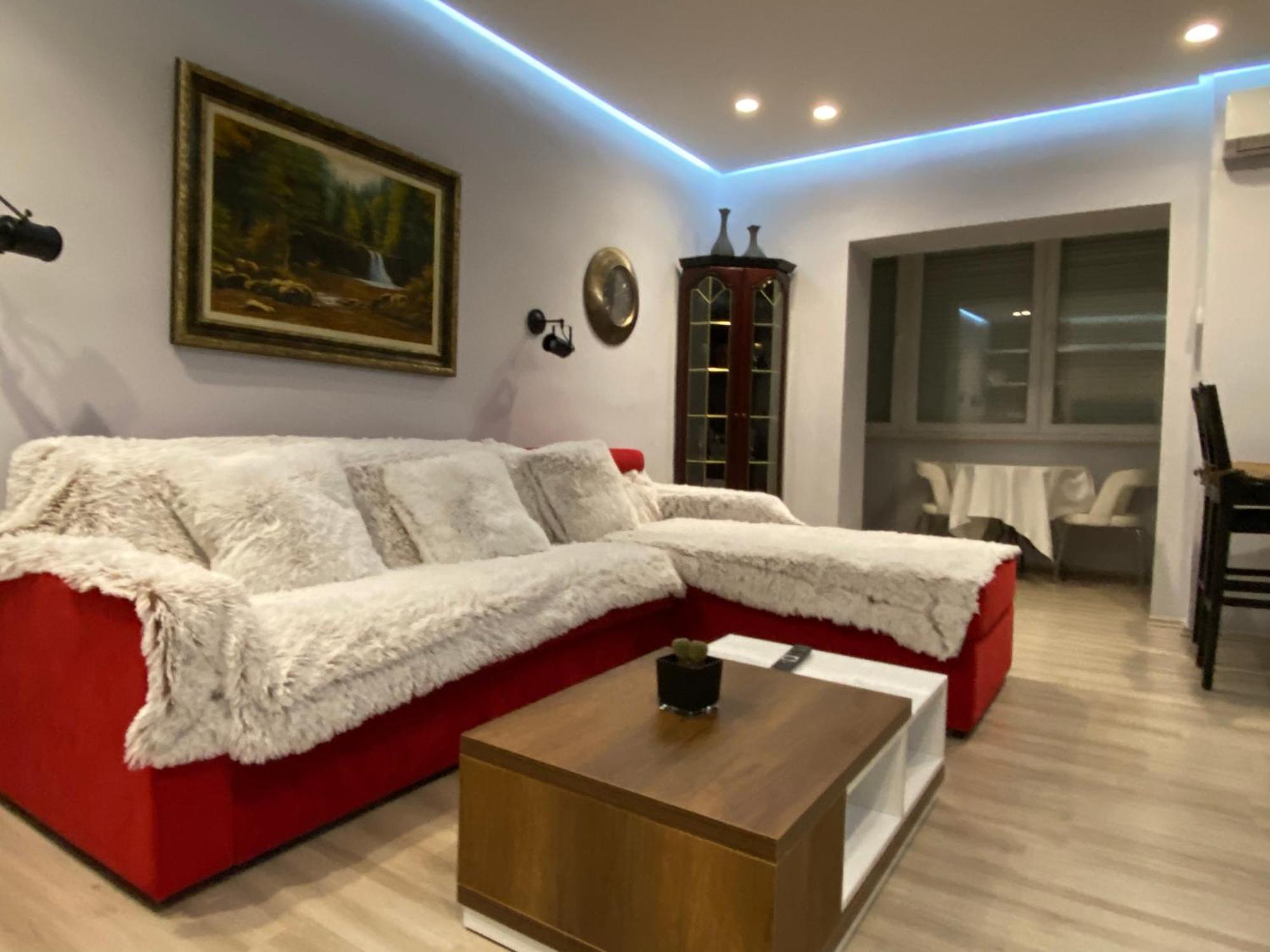 Your Home In Тирана Екстер'єр фото